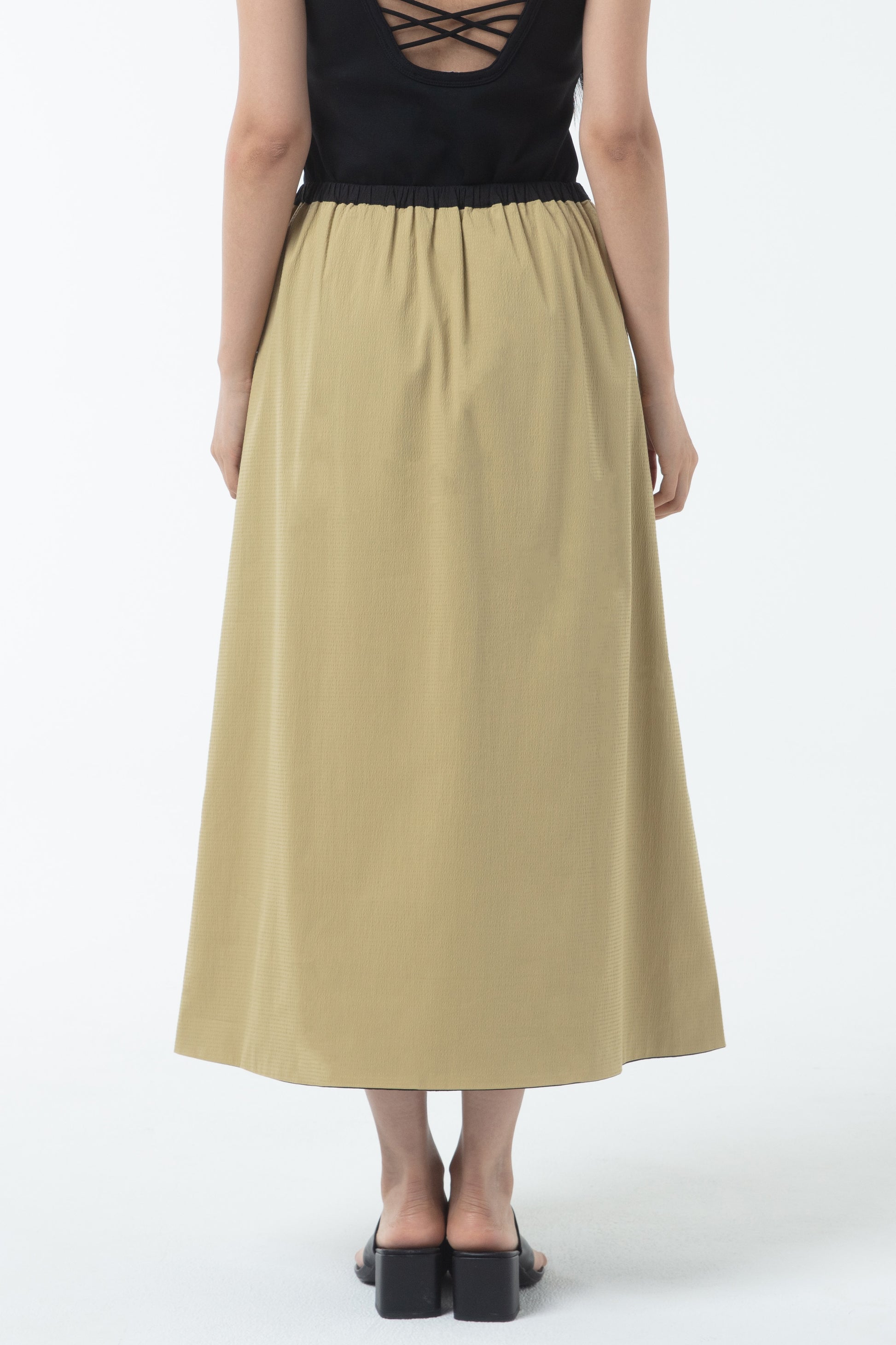 Light Olive/Black