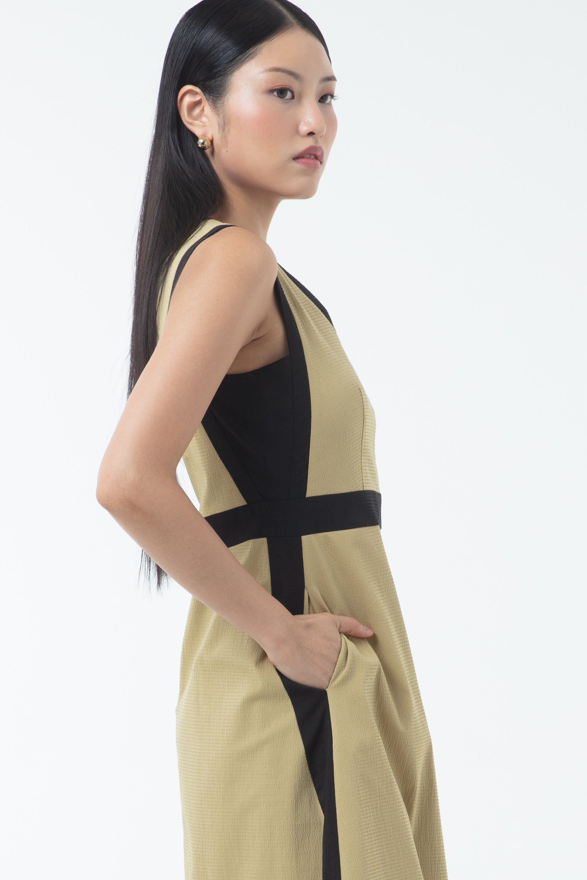 Light Olive/Black