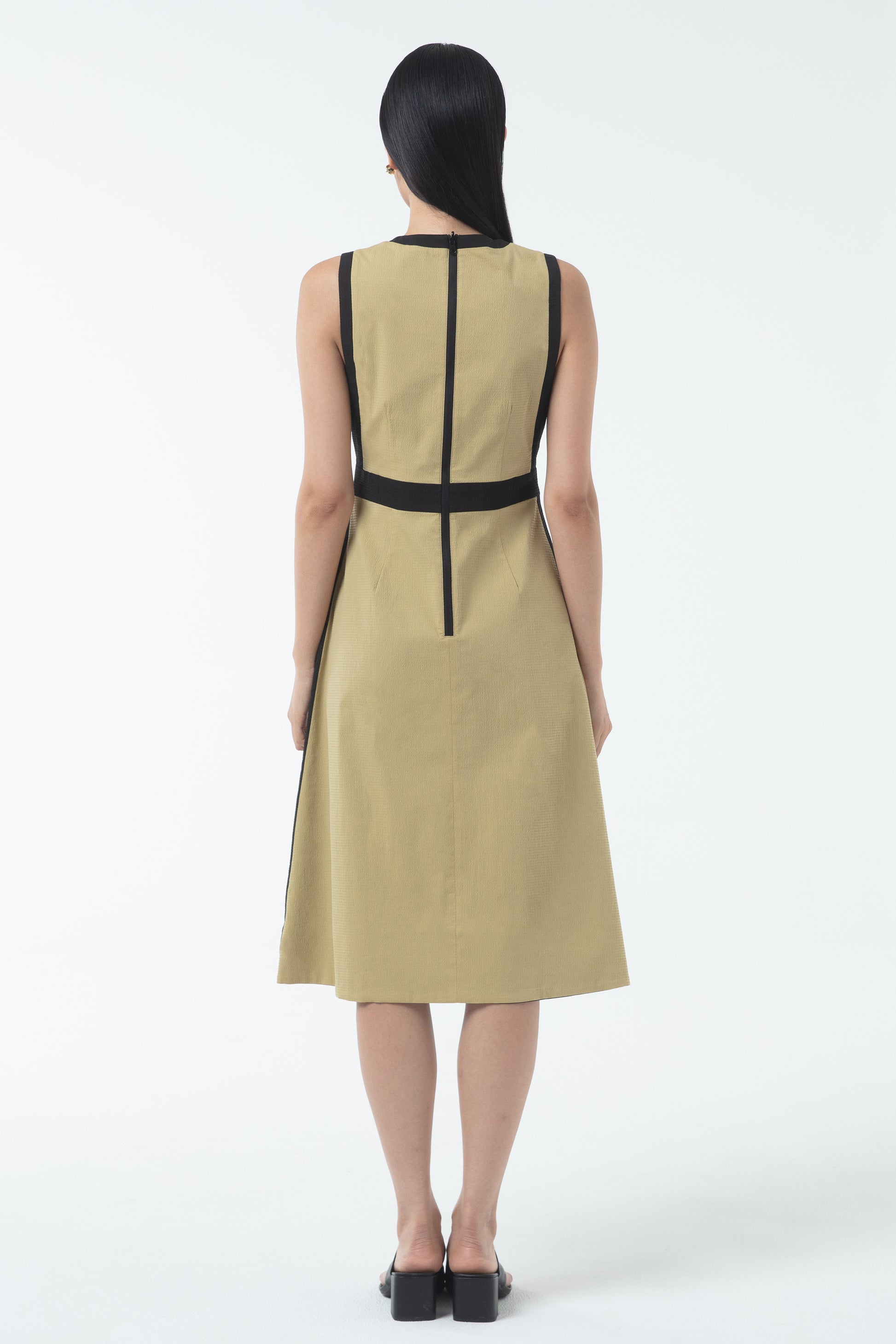 Light Olive/Black