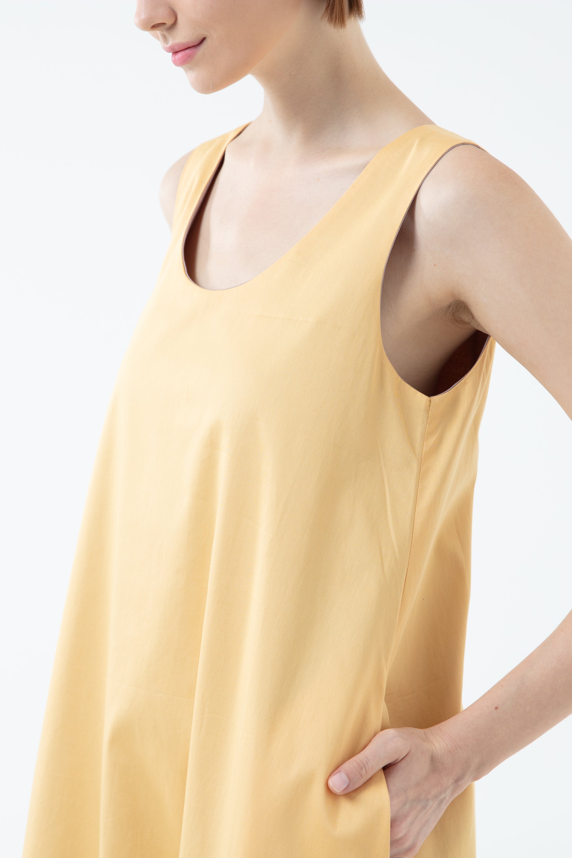 Light Taupe/Powder Yellow